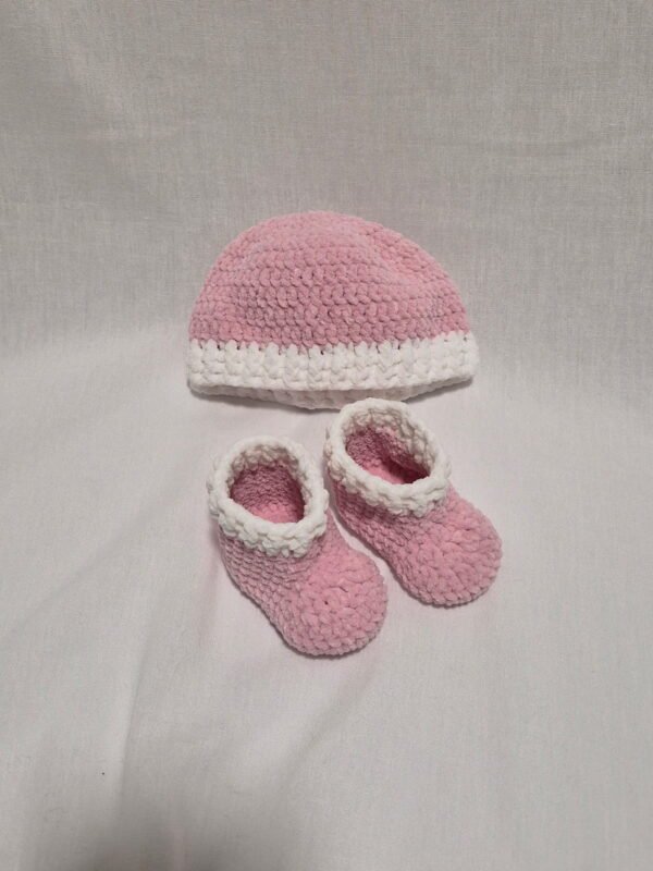 Baby hat and booties